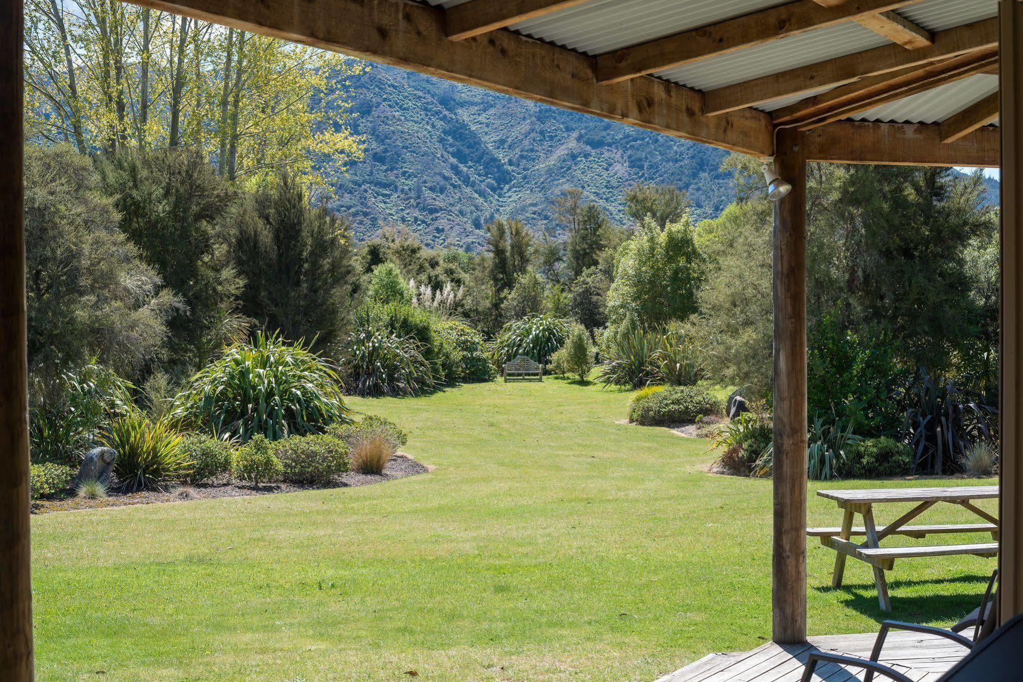 Abel Tasman Lodge Marahau Eksteriør billede